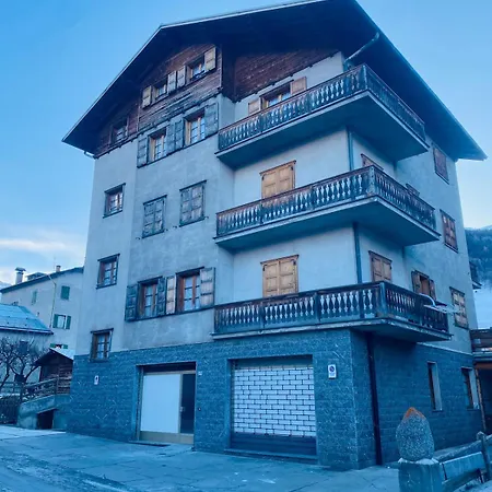 Апартаменти Mansarda Zona Funivie *
